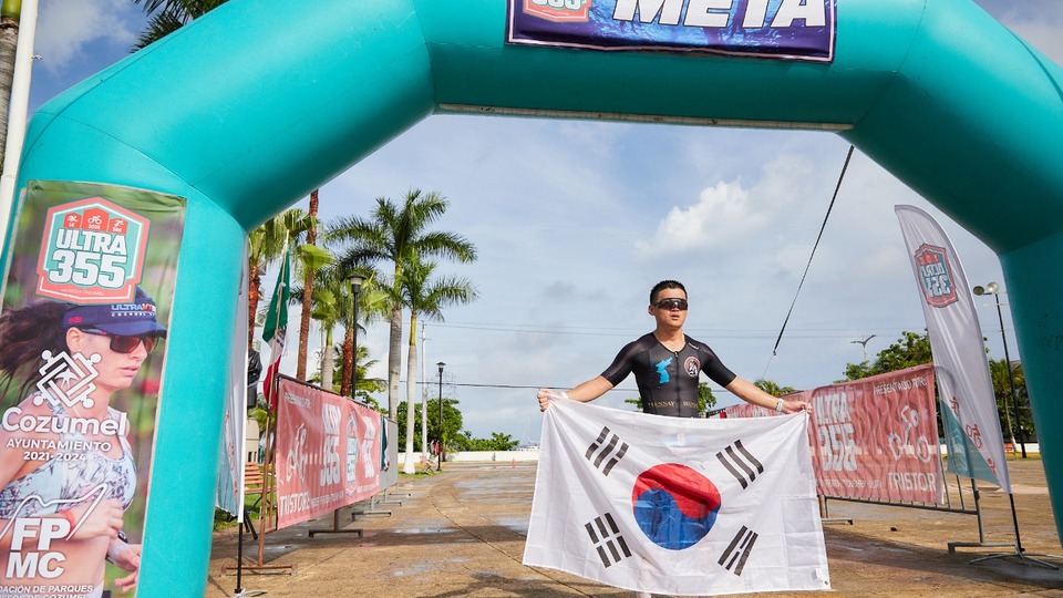 El surcoreano Jin Song se consagra campeón del triatlón Ultra 355 Cozumel