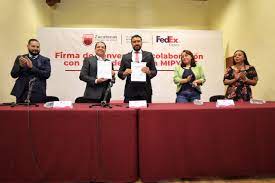 Firma Gobierno de Zacatecas convenio con FedEx; MiPymes tendrán descuentos de hasta 40% en envíos nacionales e internacionales