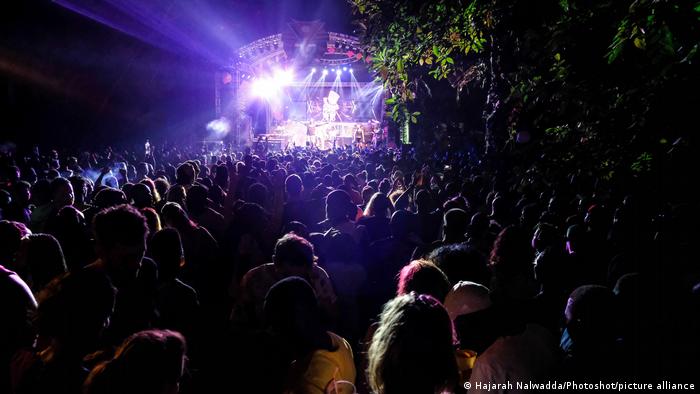 Prohíben festival de música electrónica en Uganda por “promover la inmoralidad”