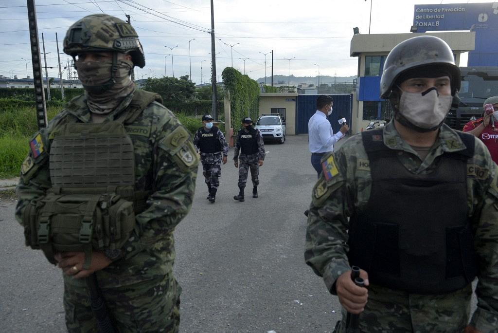 Cancún: 300 soldados del ejército desembarcan al arrancar el verano