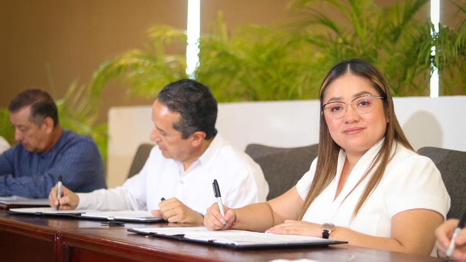 ISSSTE y Quintana Roo firman convenio para regularizar adeudos del Ayuntamiento de Isla Mujeres