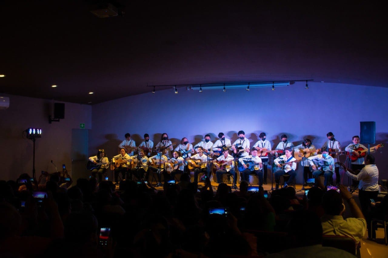 Gran noche musical con la Rondalla de la FPMC