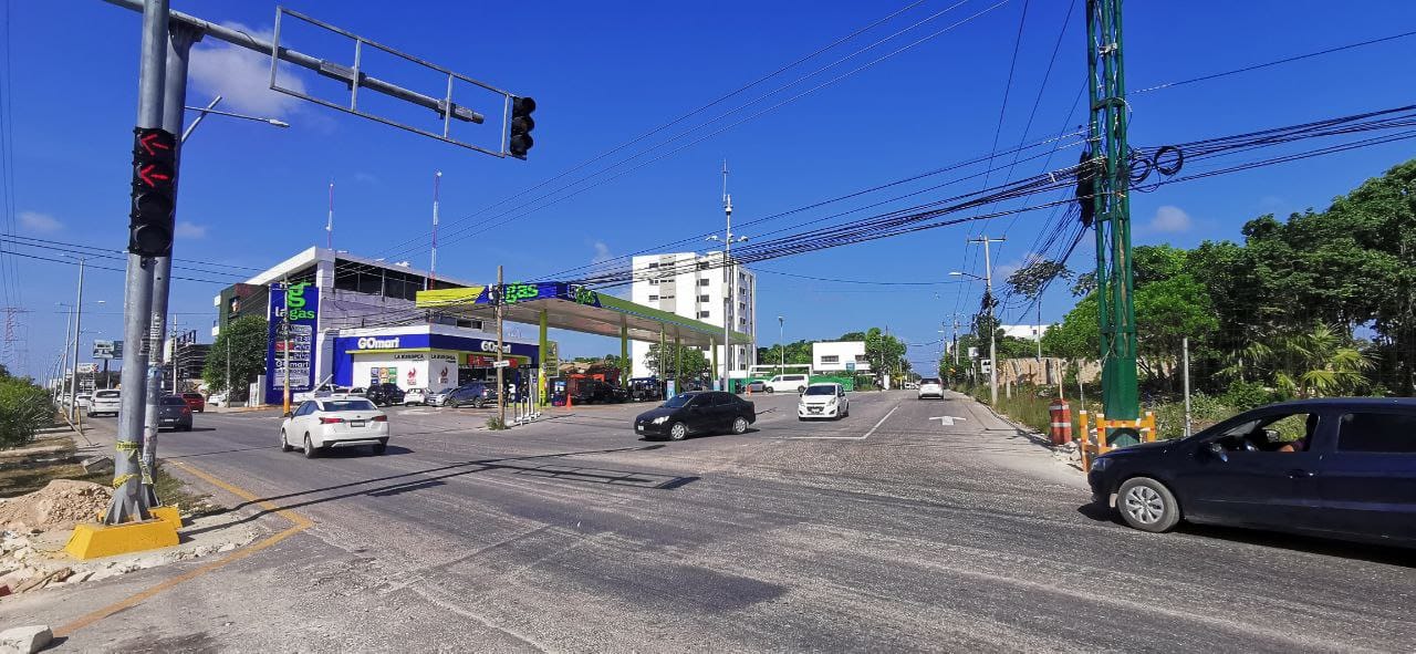 Recomiendan vías alternas por obras estratégicas en Cancún