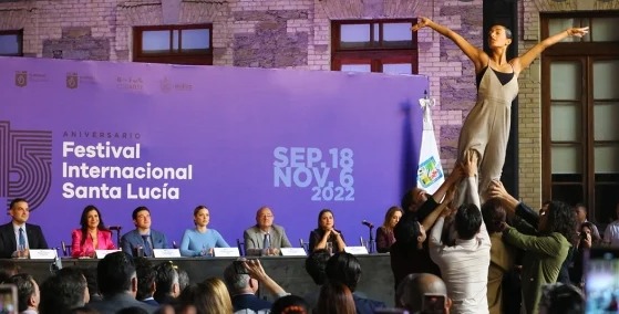 Samuel García presenta la agenda cultural del Festival Internacional Santa Lucía 2022